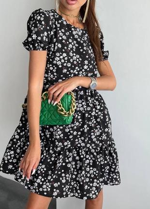 Чёрное короткое платье с цветочным принятом лёгкое летнее модное стильное софт1 фото