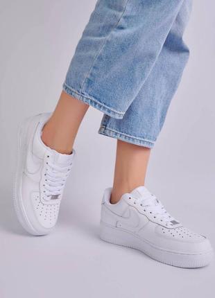 Женские кроссовки nike air force 1 w white 
 найк аир форс белые10 фото