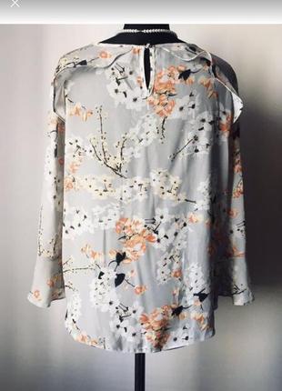 Ніжна блузка в квітковий принт3 фото