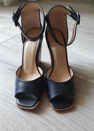 Кожаные босоножки lottini2 фото