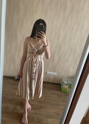 Сукню