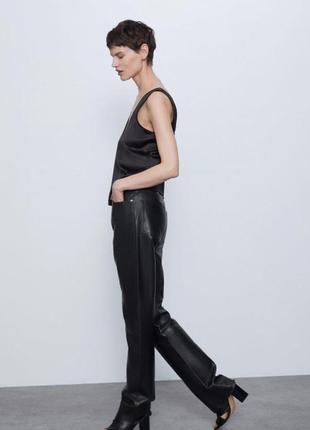 Zara сатиновый топ в бельевом стиле с v-образным вырезом4 фото