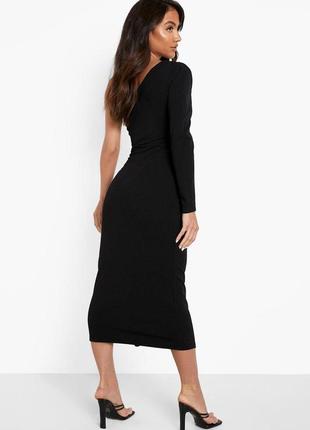 Сукня чорного кольору з одним довгим рукавом2 фото