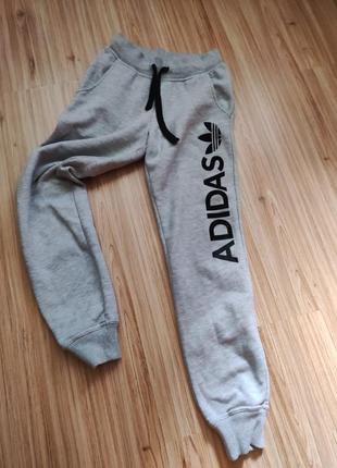 Штаны adidas