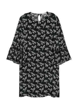 H&m платье в цветочный принт чёрное прямое рукава воланы2 фото