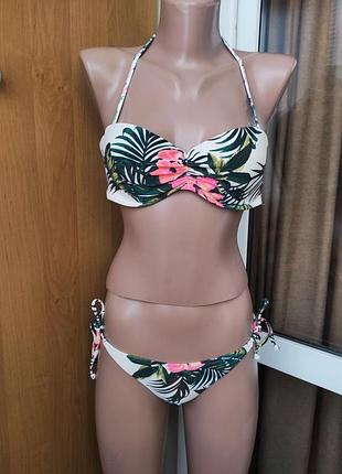 Раздельный купальник бандо без лямок на завязках цветочный pull&bear