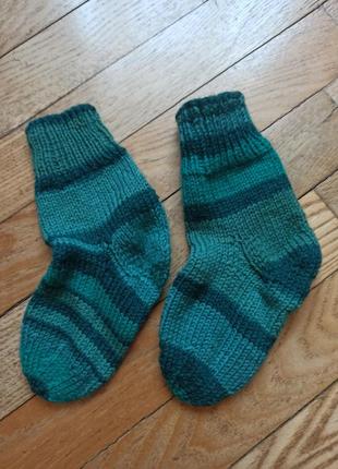Вязаные носки для малыша