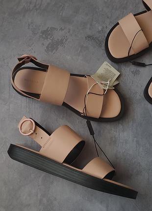 Босоніжки жіночі пудрові рожеві бежеві чорні сандал2 фото