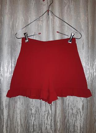 Шорты с рюшами красные lasula