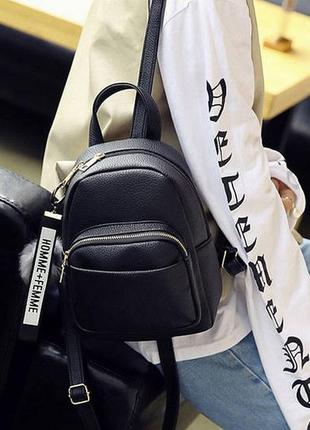 Жіночий міні рюкзачок з хутряним брелоком маленький рюкзак еко шкіра3 фото