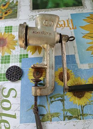 М'ясорубка ручна