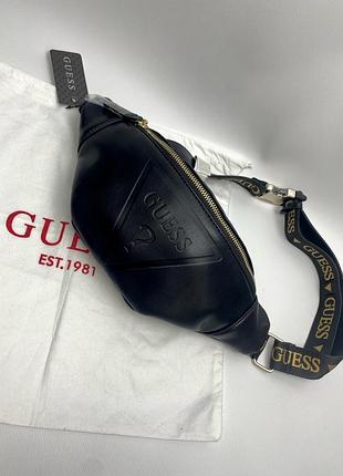Оригінальна чорна бананка guess з великим штампованим лого