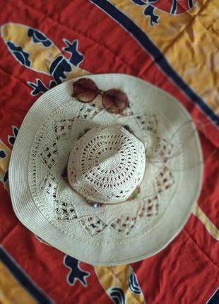 Пляжний капелюх