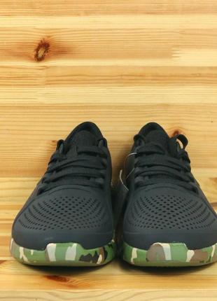 Мужские черные кроссовки crocs literide printed camo pacer black/multi4 фото