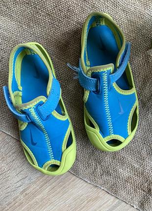 Спортивные детские  босоножки nike