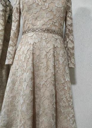 Мереживна золота вечірня сукня від mattox aidan з мережива з камінням блискуча2 фото