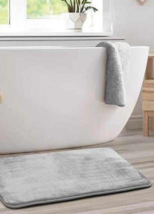 Антискользящий, мягкий коврик для ванной с эффектом памяти - 50 х 80 см серый1 фото