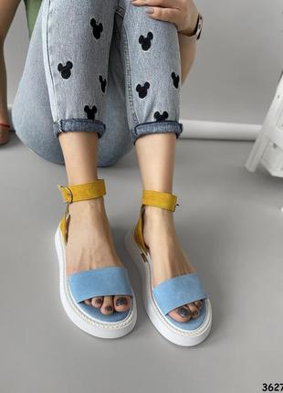 Шкіряні босоніжки