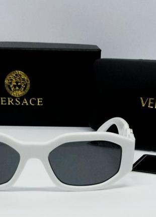 Очки в стиле versace стильные женские солнцезащитные очки белые с золотым лого2 фото