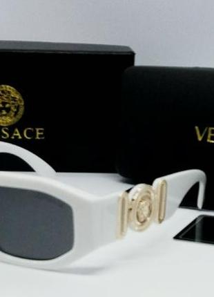 Окуляри в стилі versace стильні жіночі сонцезахисні окуляри білі з золотим лого1 фото