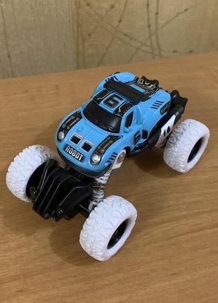 Машина монстр-трак.