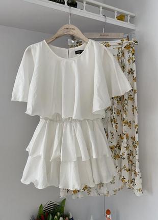 Біле круте плаття cameo rose