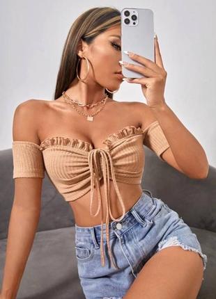 Топ с открытыми плечами