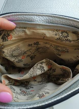 Сумка срібного кольору 5