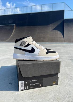 Женские кроссовки nike air jordan 1 mid barely orange 36-37-38-39-40-413 фото