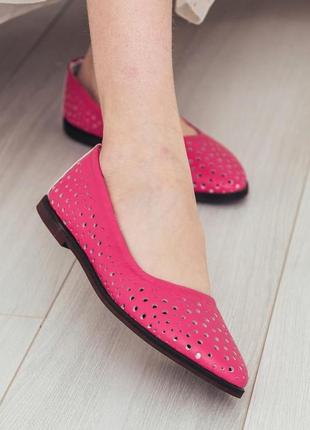 Балетки жіночі літні туфлі на плоскій підошві матова шкіра з перфорацією різні кольори розміри 33-427 фото