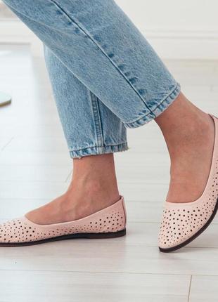 Балетки жіночі літні туфлі на плоскій підошві матова шкіра з перфорацією різні кольори розміри 33-425 фото