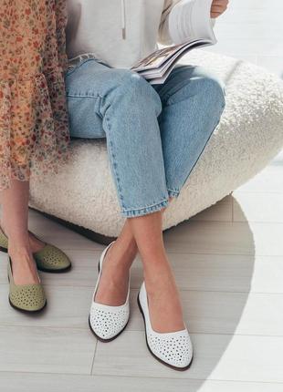 Балетки жіночі літні туфлі на плоскій підошві матова шкіра з перфорацією різні кольори розміри 33-429 фото