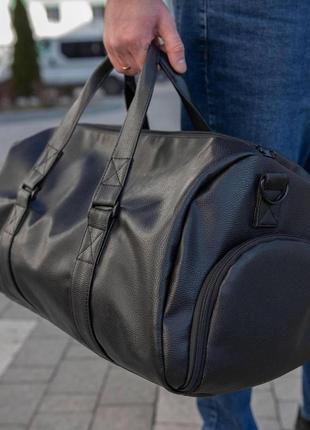 Чоловіча спортивна сумка з відділенням для взуття, містка дорожня чорна екошкіра2 фото