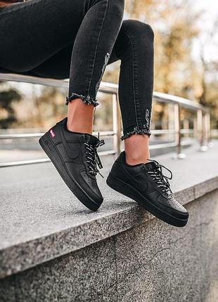 Кросівки жіночі nike air force 1 supreme black — цена 2900 грн в