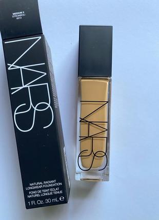 Nars natural radiant longwear foundation стійкий тональний крем1 фото