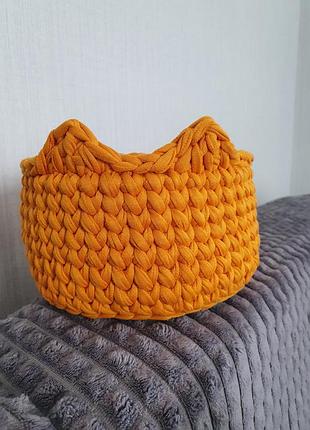 Кошик з вушками