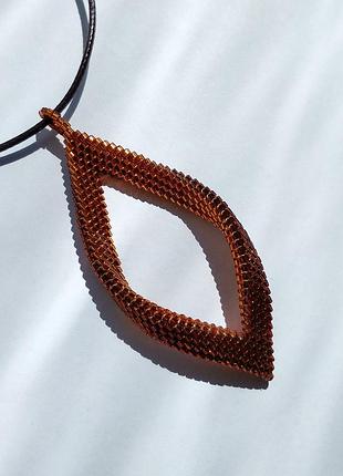 Подвеска из бисера