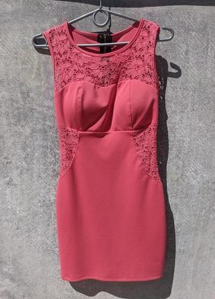 Плаття коралового кольору (рожевого)
