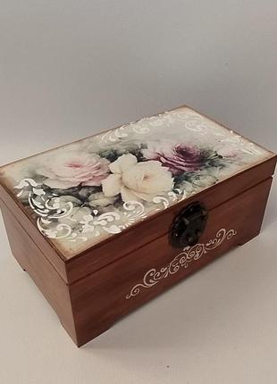 Дерев'яна яна скринька з трояндами1 фото