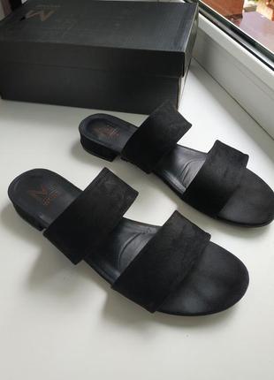 Шльопки замшеві чорні фірми m wone. повністю нові