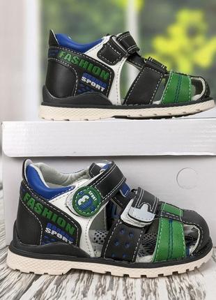 Детские босоножки сандалии для мальчика серые с зелёным закрытые y.top