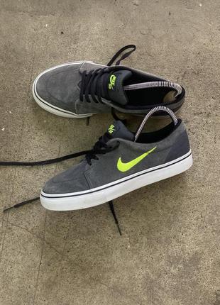 Кеді nike sb