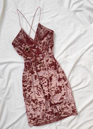 Велюровое розовое платье на тонких бретелях ✨ boohoo ✨ вельветовое платье2 фото