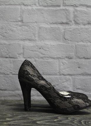 Класні туфлі k woman