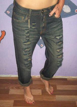 Фирменные рваные джинсы guess с бусинами2 фото