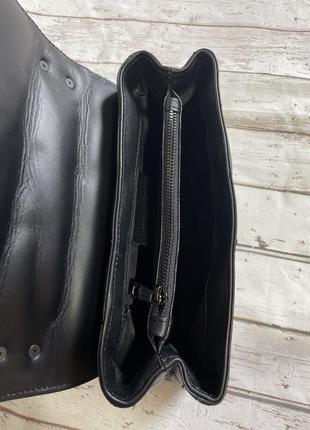 Жіноча шкіряна сумка середнього розміру чорна стьогана італія нова колекція9 фото