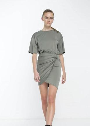 Оливкова сукня-футболка river island, асиметрична з розрізом