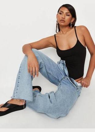 Missguided черный боди на тонких брителях