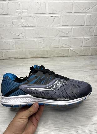 Бігові кросівки saucony