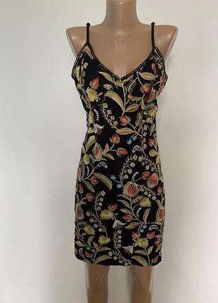 Красивое вышитое платье сарафан 14 размера